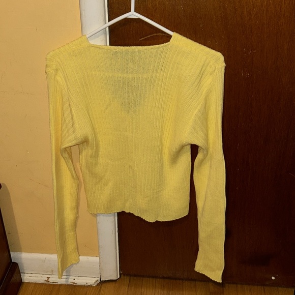 Pretty Little Thing Cardigan - Picture 3 of 3